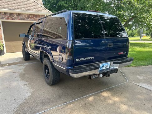 Used 1996 GMC Suburban 2500 AWD/4WD image 6