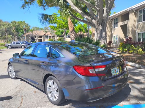 Used 2019 Honda Accord LX image 2