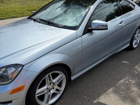 Used 2013 Mercedes-Benz C 250 Coupe image 4