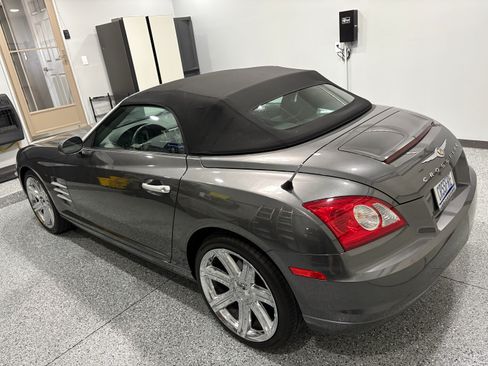 Used 2005 Chrysler Crossfire Limited image 4