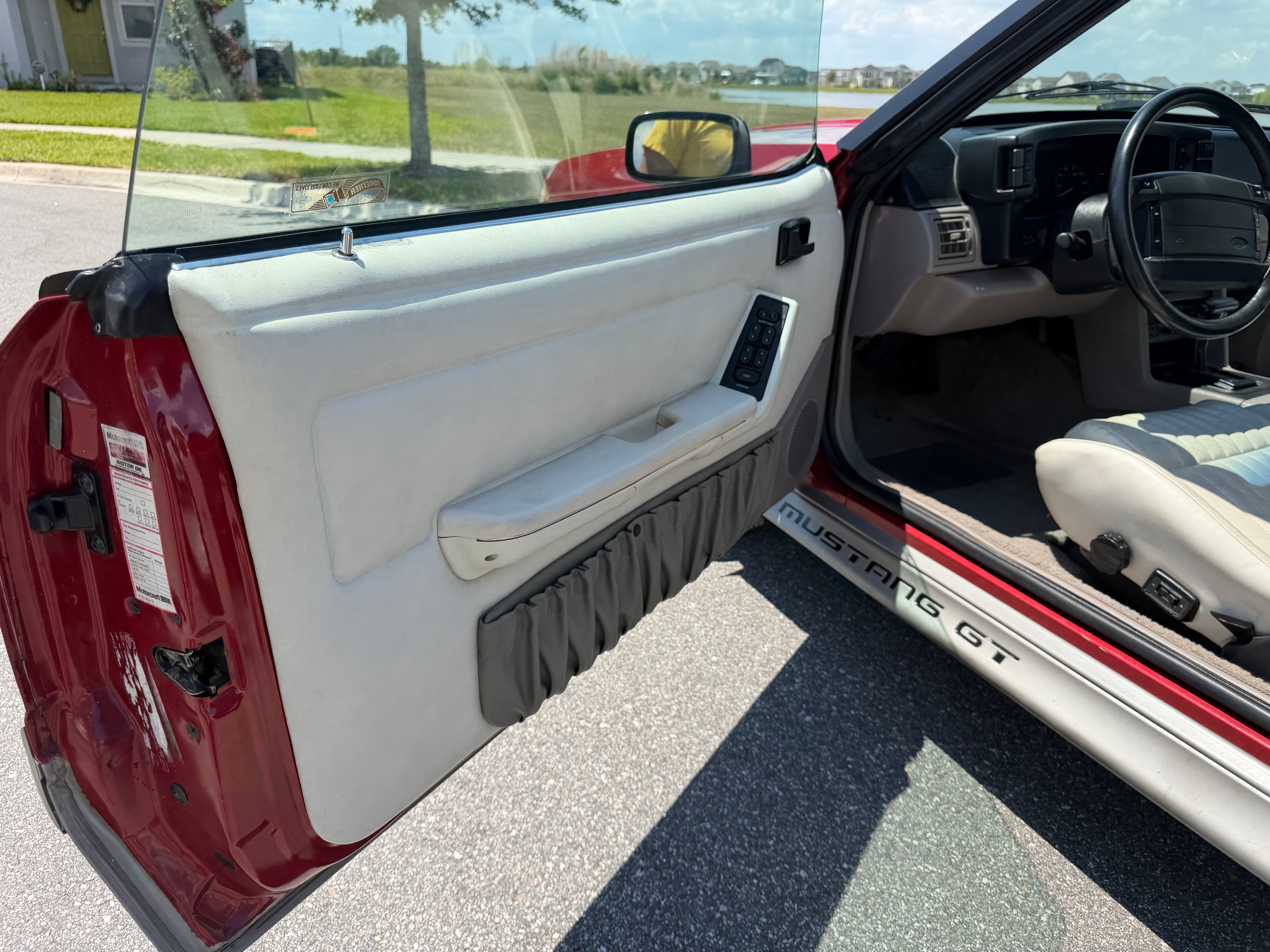 Used 1992 Ford Mustang GT RWD image 16