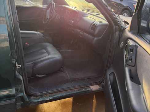 Used 1999 Dodge Durango 4WD image 6