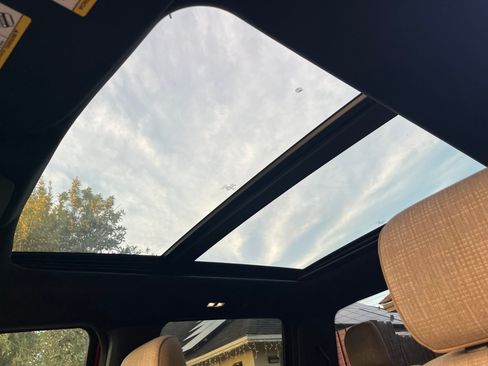 Used 2022 Ford F150 XLT w/ Equipment Group 302A High image 12