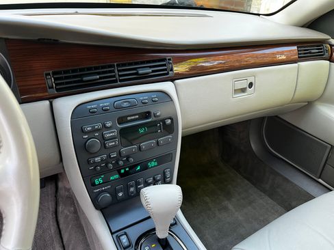 Used 1997 Cadillac Eldorado w/ Leather/Lumbar Pkg FWD image 10