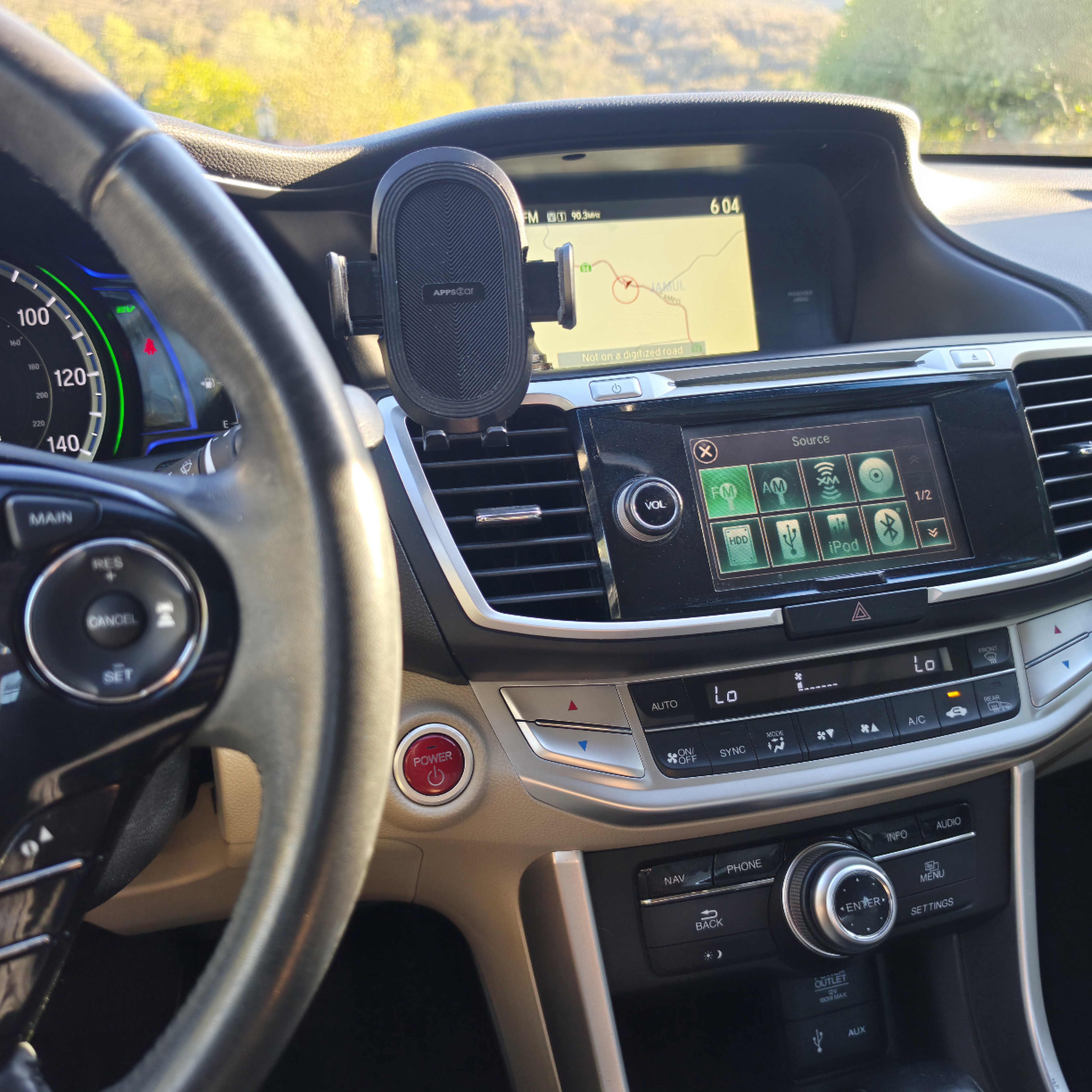 Used 2015 Honda Accord Touring image 18