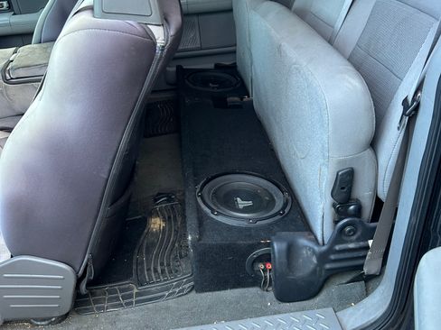 Used 2005 Ford F150 XLT RWD image 12