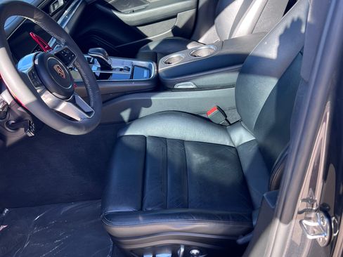 Used 2018 Porsche Panamera 4 AWD/4WD image 17