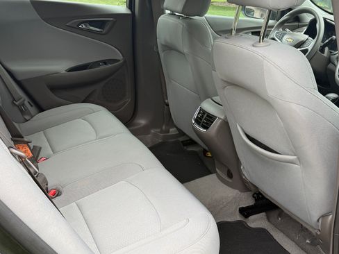 Used 2025 Chevrolet Malibu LT FWD image 14