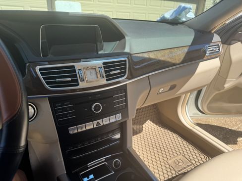 Used 2016 Mercedes-Benz E 350 Sedan image 18