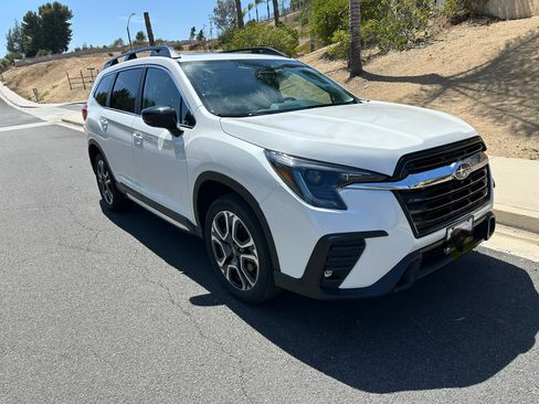 Used 2026 Subaru Ascent Limited AWD/4WD image 1