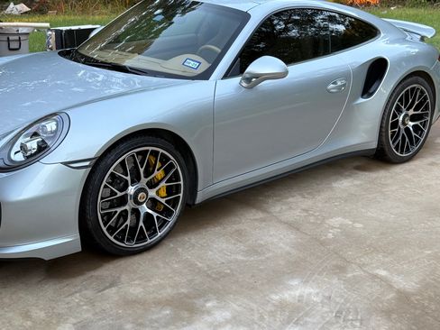 Used 2014 Porsche 911 Turbo S image 12