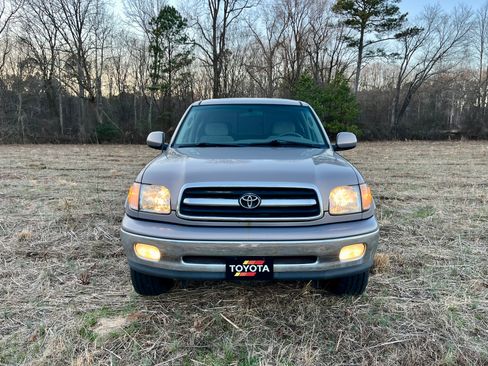 Used 2001 Toyota Tundra Limited image 2
