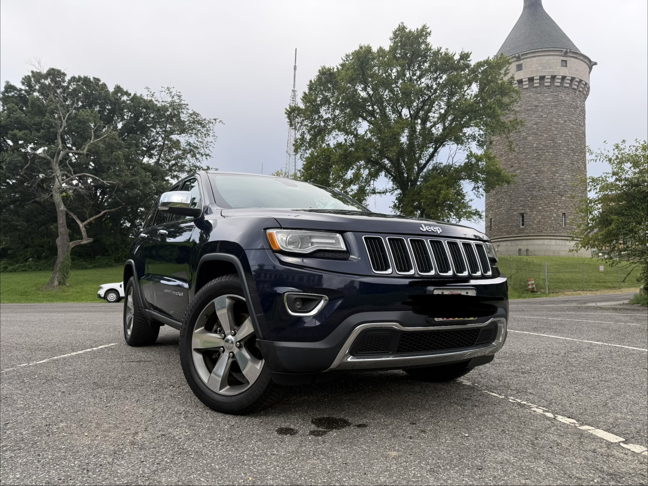 Used 2016 Jeep Grand Cherokee Limited w/ Luxury Group II AWD/4WD image 6
