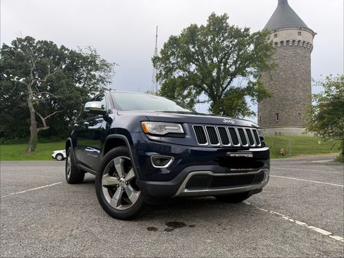 Used 2016 Jeep Grand Cherokee Limited w/ Luxury Group II AWD/4WD image 6