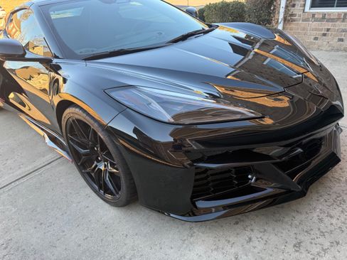 Used 2025 Chevrolet Corvette Z06 w/ Battery Protection Package image 8