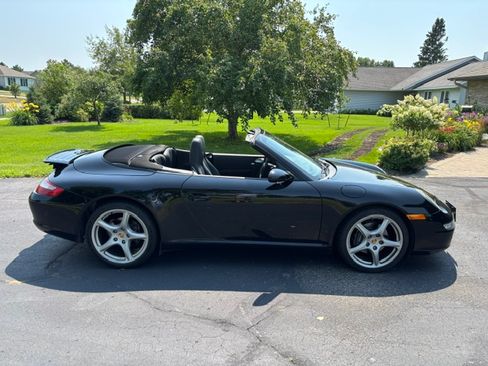 Used 2005 Porsche 911 Carrera RWD image 6