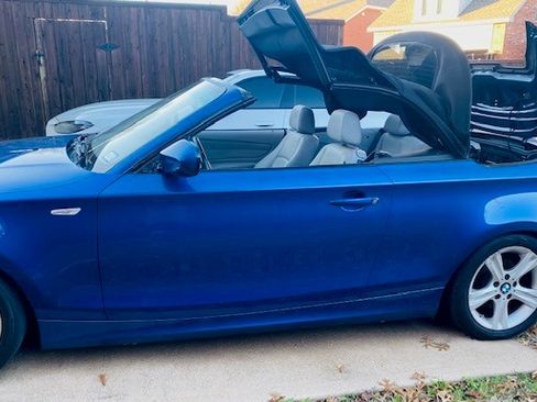 Used 2010 BMW 128i Convertible image 18