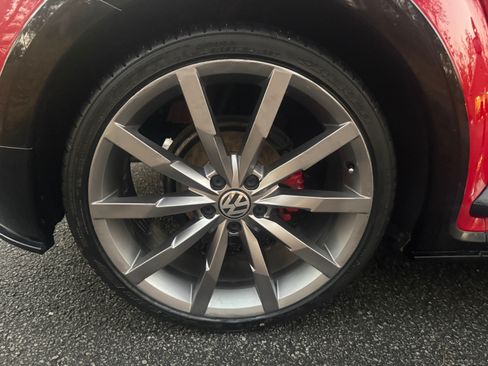 Used 2017 Volkswagen Beetle R-Line SEL image 16