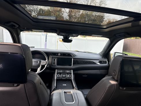 Used 2022 GMC Yukon Denali image 6