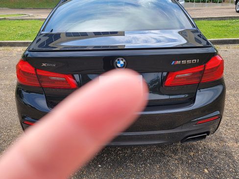 Used 2018 BMW M550i xDrive AWD/4WD image 6