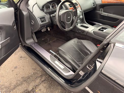 Used 2009 Aston Martin DB9 Coupe 2D image 18