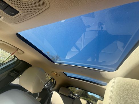 Used 2019 Mercedes-Benz GLA 250 4MATIC image 9