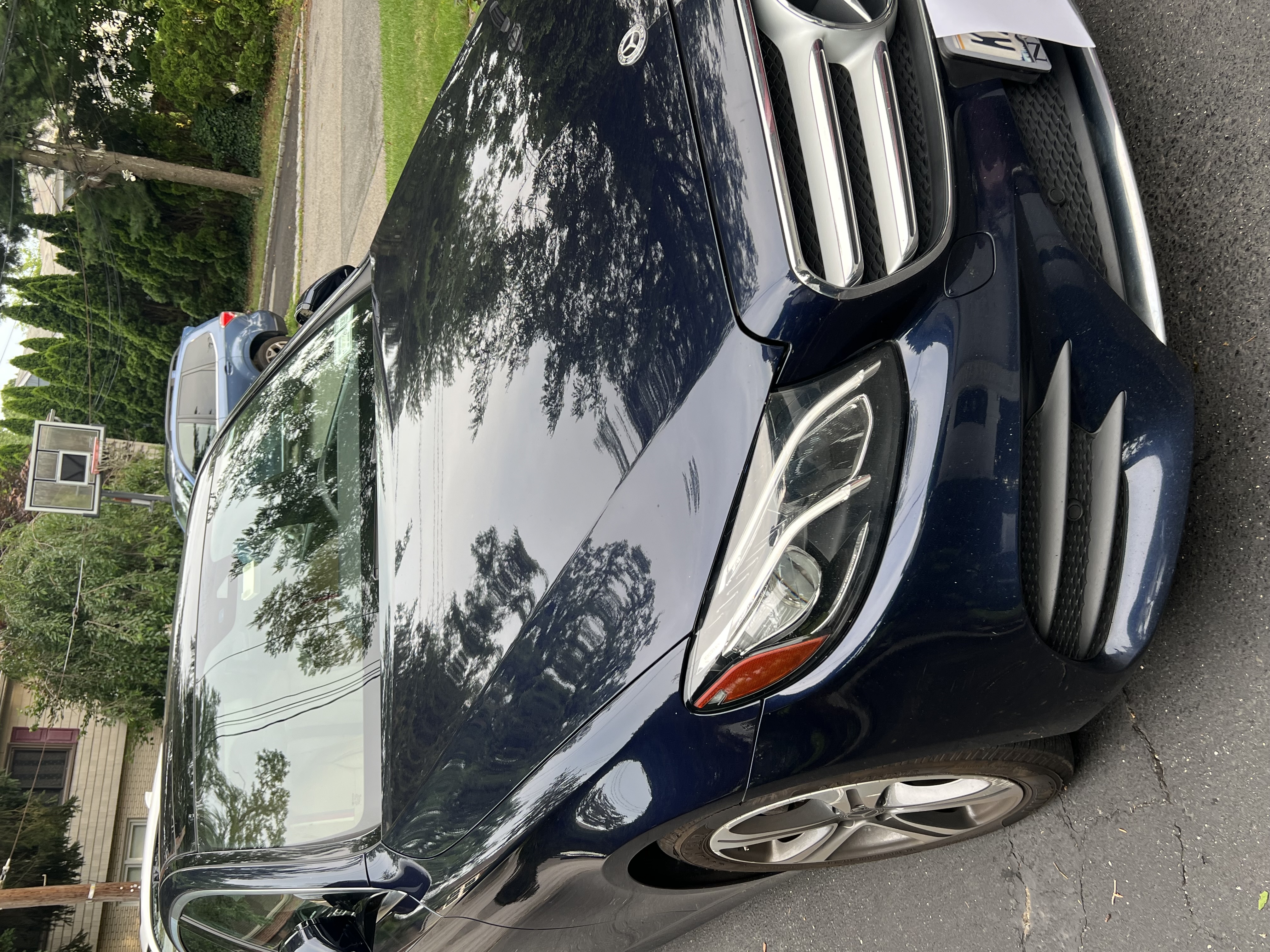 Used 2019 Mercedes-Benz E 300 4MATIC image 2