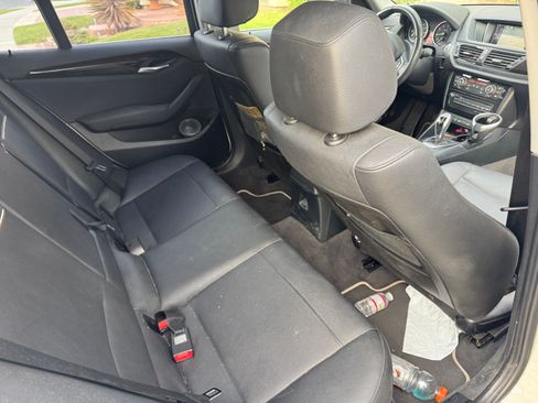 Used 2015 BMW X1 sDrive28i RWD image 6