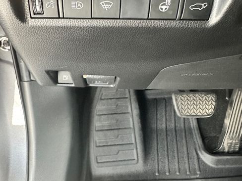 Used 2020 Toyota RAV4 XSE image 12