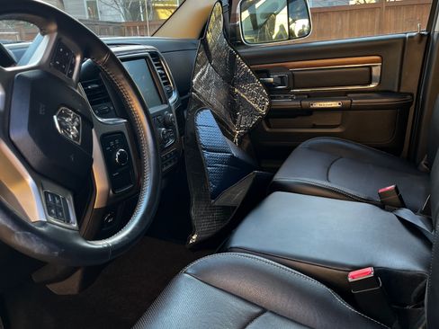 Used 2014 RAM 2500 Laramie w/ Cold Weather Group image 13