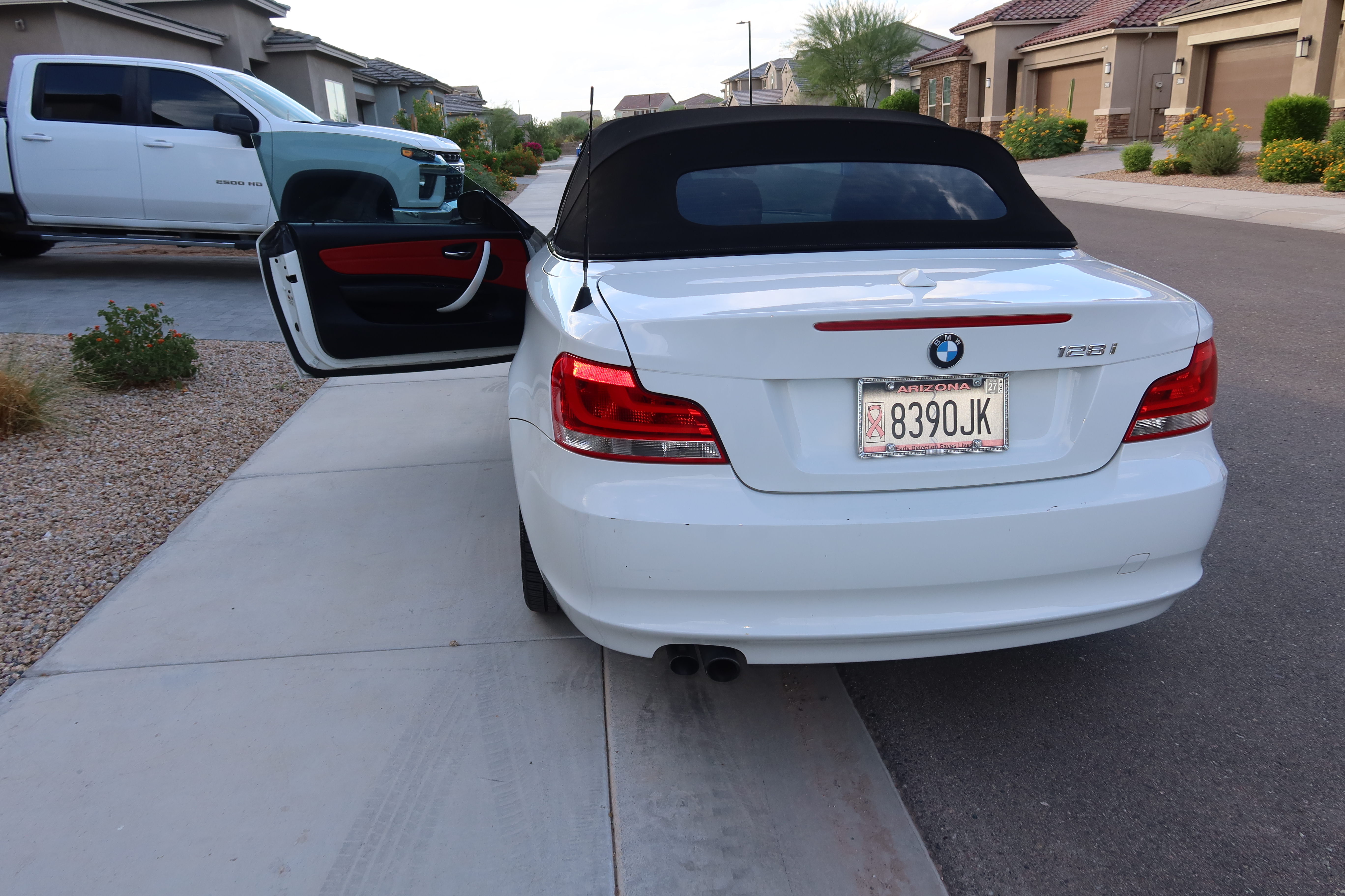 Used 2012 BMW 128i Convertible RWD image 10