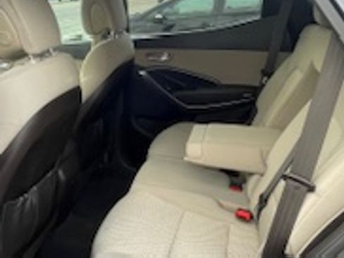 Used 2017 Hyundai Santa Fe Sport image 10