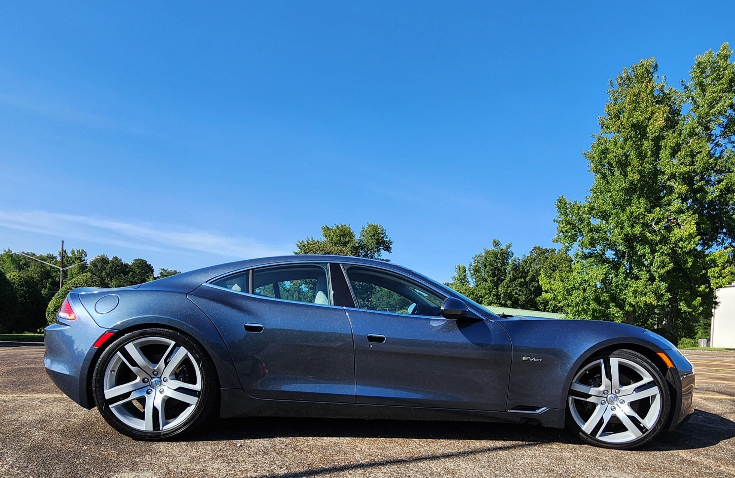 Used 2012 Fisker Karma EcoChic RWD image 8