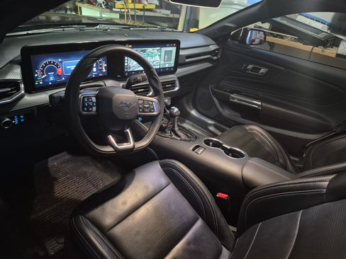 Used 2024 Ford Mustang GT Premium image 8