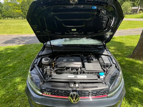 Used 2018 Volkswagen GTI S FWD image 23