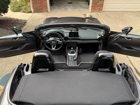 Used 2019 MAZDA MX-5 Miata Club w/ I-ACTIVSENSE Club Package image 15