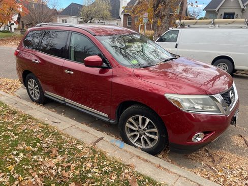 Used 2013 Nissan Pathfinder SL image 4