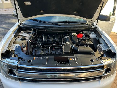 Used 2016 Ford Flex SE image 4