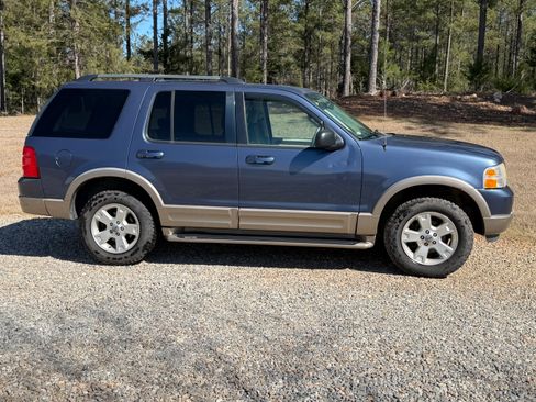 Used 2003 Ford Explorer Eddie Bauer image 2