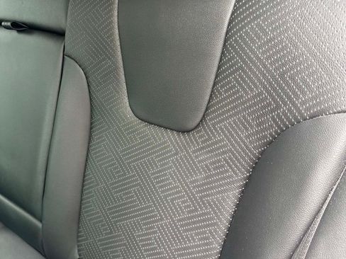 Used 2021 Buick Encore GX Essence w/ Experience Buick Package FWD image 24