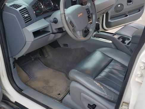 Used 2007 Jeep Grand Cherokee Laredo image 6