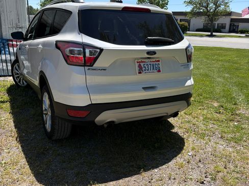 Used 2017 Ford Escape Titanium FWD image 4