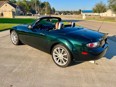 Used 2008 MAZDA MX-5 Miata Grand Touring w/ Premium Pkg RWD image 2