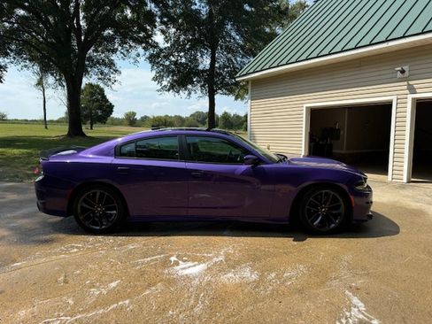 Used 2019 Dodge Charger Scat Pack w/ Plus Group image 2