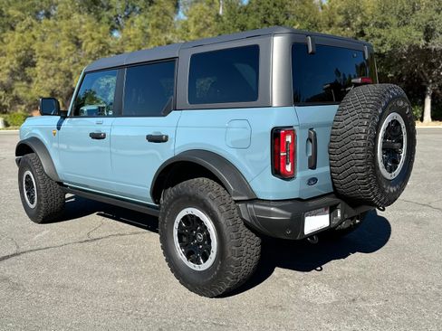 Used 2023 Ford Bronco Badlands image 12