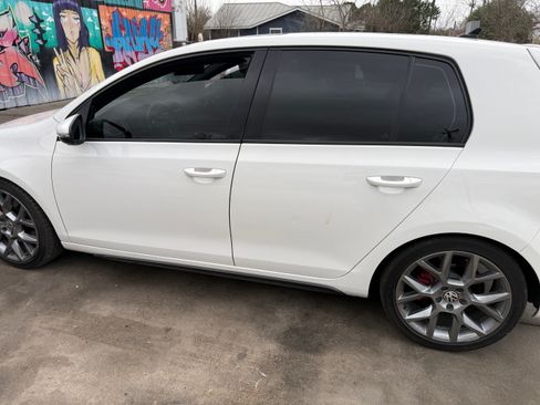 Used 2014 Volkswagen GTI Wolfsburg Edition image 4