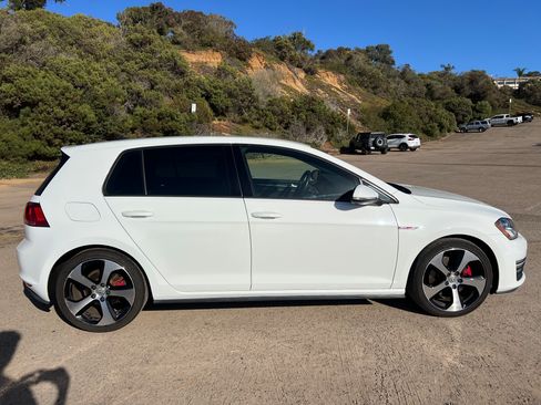 Used 2016 Volkswagen GTI S image 6