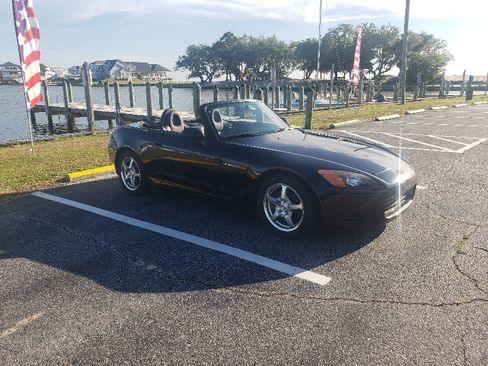 Used 2003 Honda S2000 image 10
