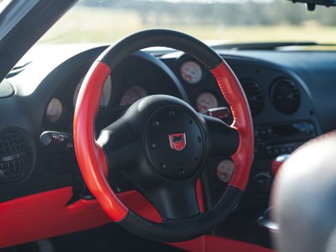 Used 2004 Dodge Viper SRT-10 image 23