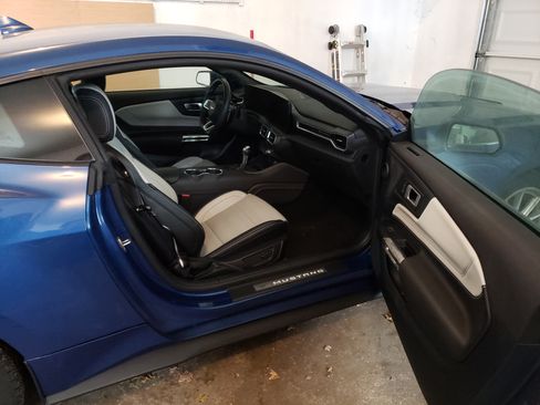 Used 2024 Ford Mustang GT Premium image 11